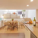Апартаменты Bravissimo Hortes, 3-bedroom Centre