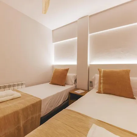 Bravissimo Hortes, 3-bedroom Centre Apartament *