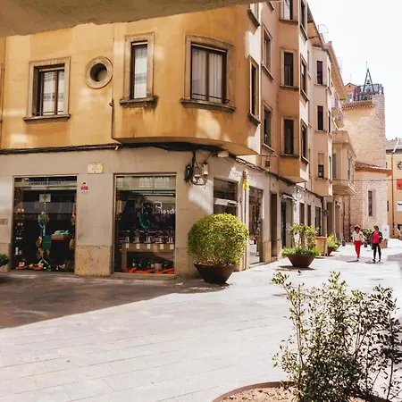 Bravissimo Hortes, 3-bedroom Centre Apartamento *