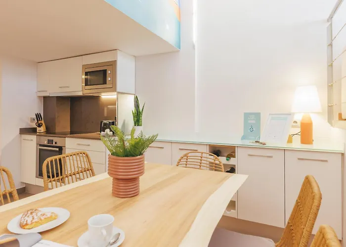 Bravissimo Hortes, 3-bedroom Centre * Gerona